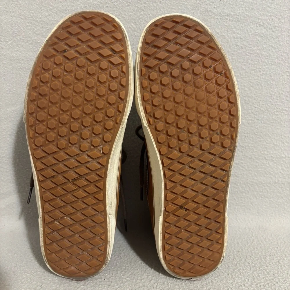 Vans stylish brown